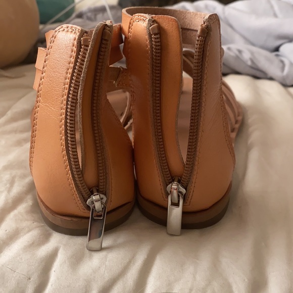 Gladiator sandals - Picture 2 of 4